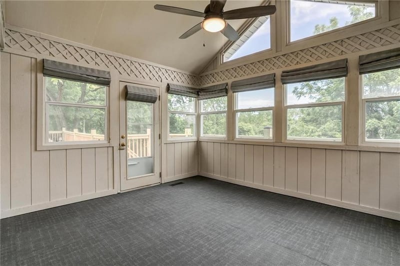 6906 Brownridge Dr, Shawnee, KS 66218