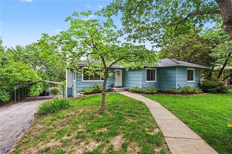 8246 Webster Ave, Kansas City, KS 66109