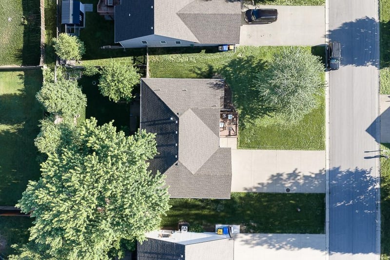 180 Rawlings Dr, Tonganoxie, KS 66086