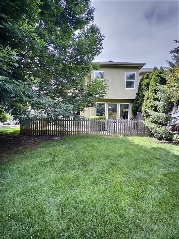 7117 Mccoy St, Shawnee, KS 66227