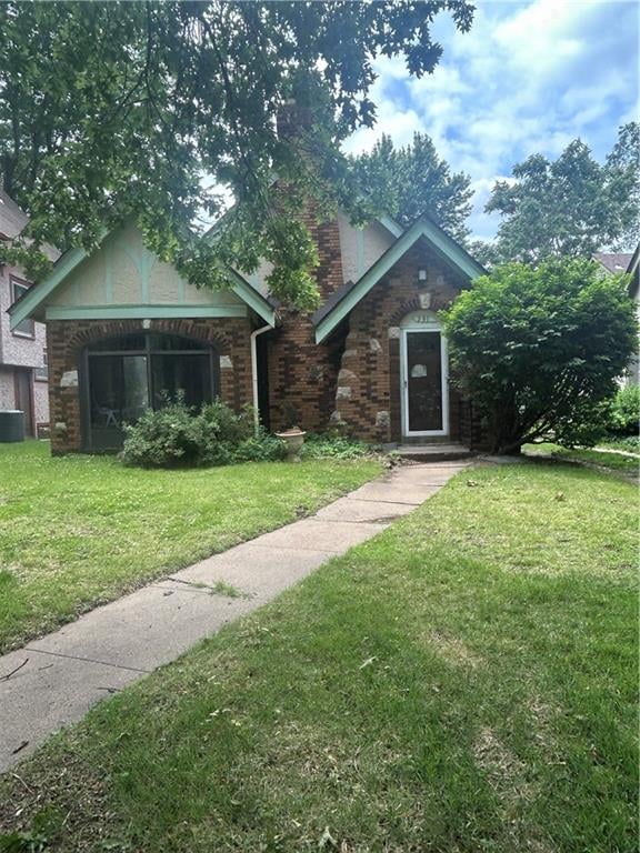 231 72nd Ter, Kansas City, MO 64114