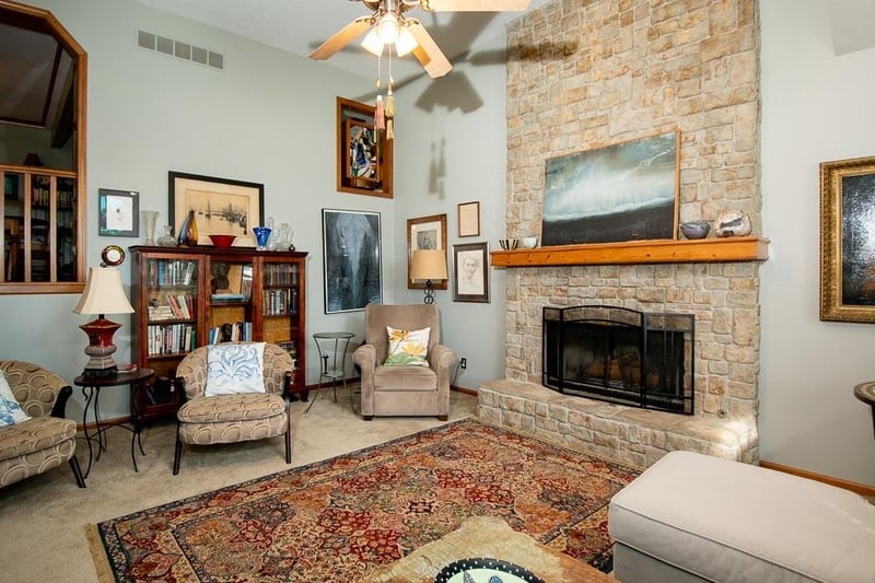 3000 University Dr, Lawrence, KS 66049