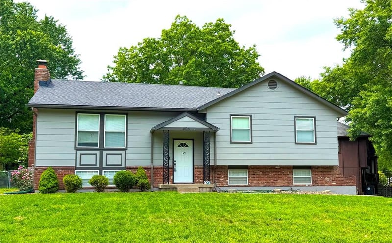 405 Cleveland Ave, Belton, MO 64012
