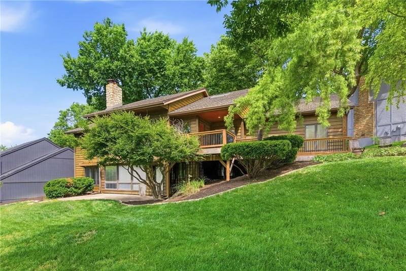 8236 Park St, Lenexa, KS 66215