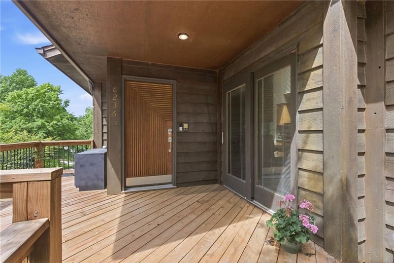8236 Park St, Lenexa, KS 66215
