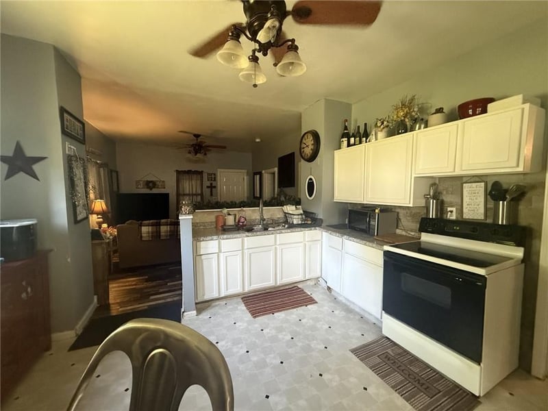 402 Auburn Ave, Oregon, MO 64473