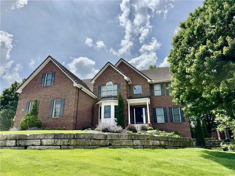 6409 Augusta Pl, Parkville, MO 64152
