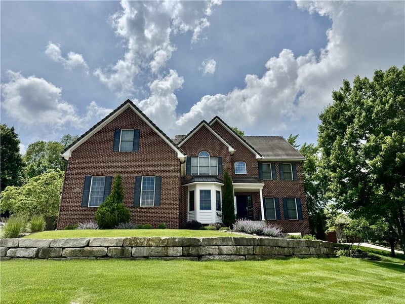6409 Augusta Pl, Parkville, MO 64152