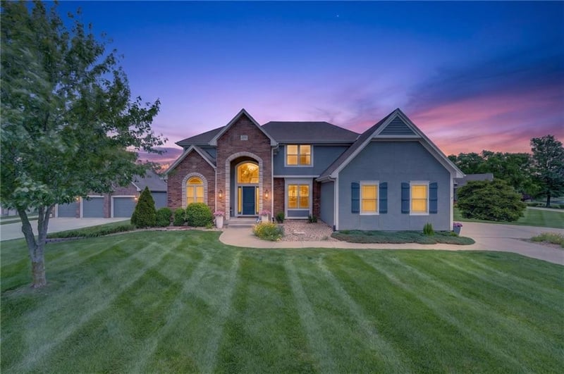 4525 Admiral Byrd Dr, Lee's Summit, MO 64082