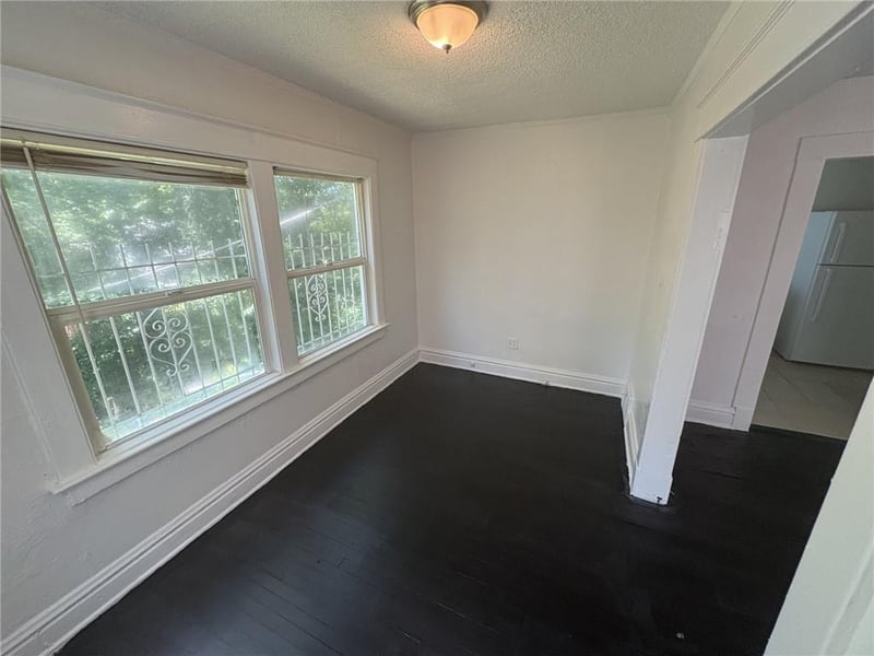 3928 Benton Ave, Kansas City, MO 64130
