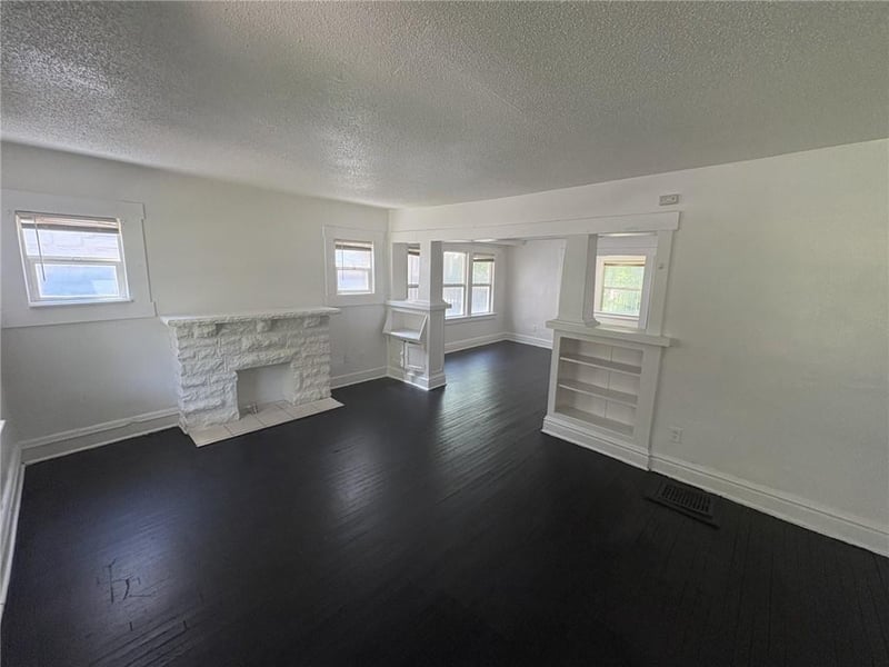 3928 Benton Ave, Kansas City, MO 64130