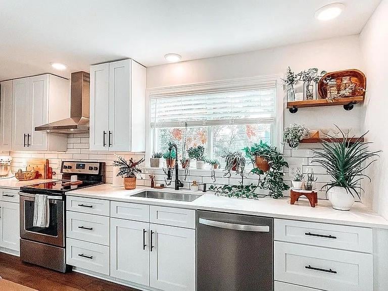 7221 W 61st St, Overland Park, KS 66202