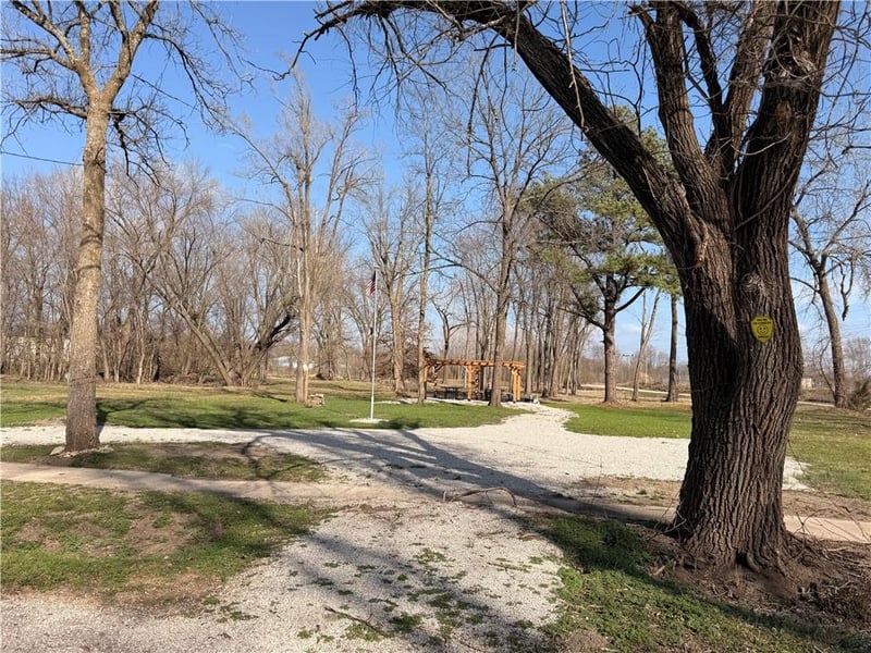 316 Webster St, Pleasant Hill, MO 64080