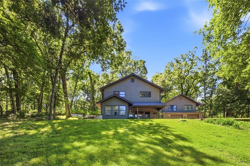 11948 Wooded Way Ln, Oskaloosa, KS 66066