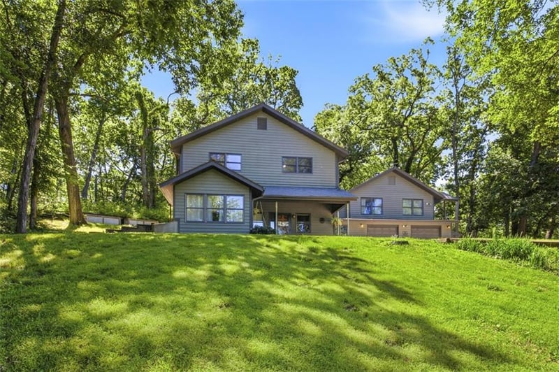 11948 Wooded Way Ln, Oskaloosa, KS 66066