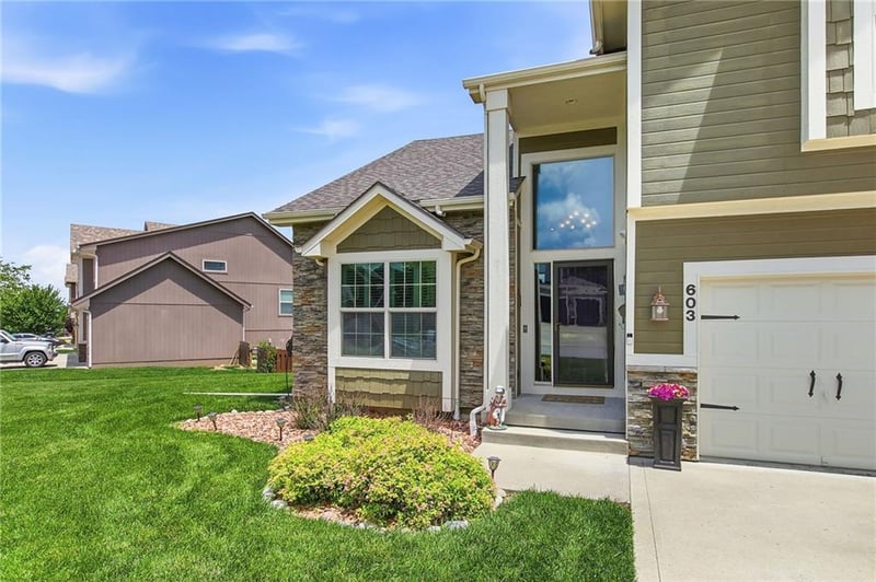 603 19th Ave N, Greenwood, MO 64034