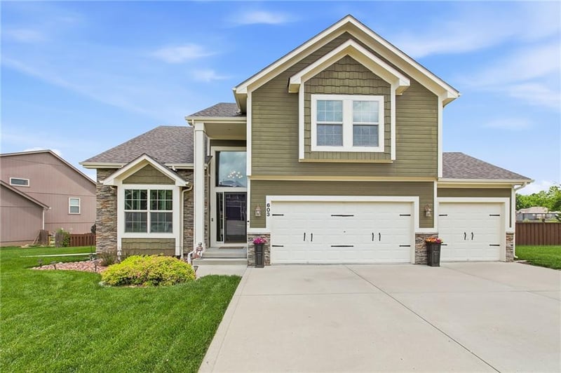 603 19th Ave N, Greenwood, MO 64034