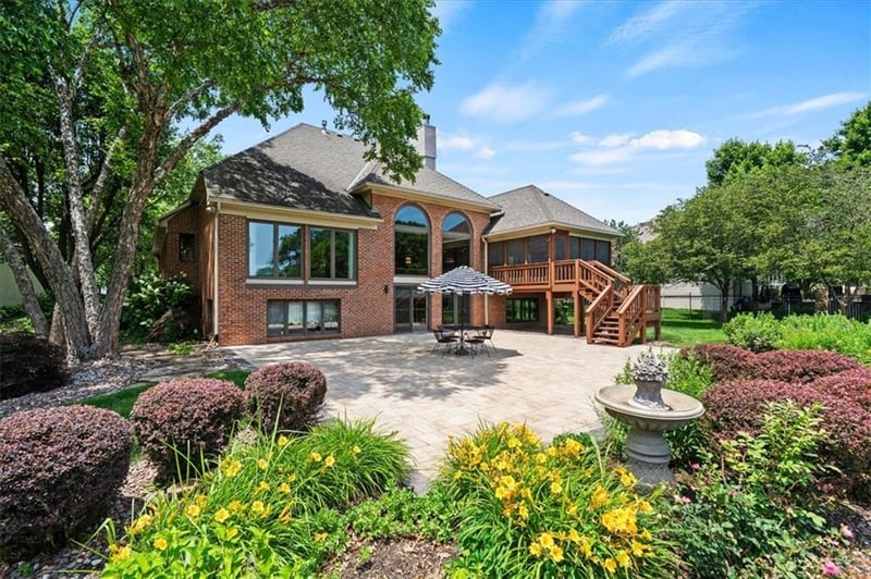12917 Broadmoor St, Overland Park, KS 66209