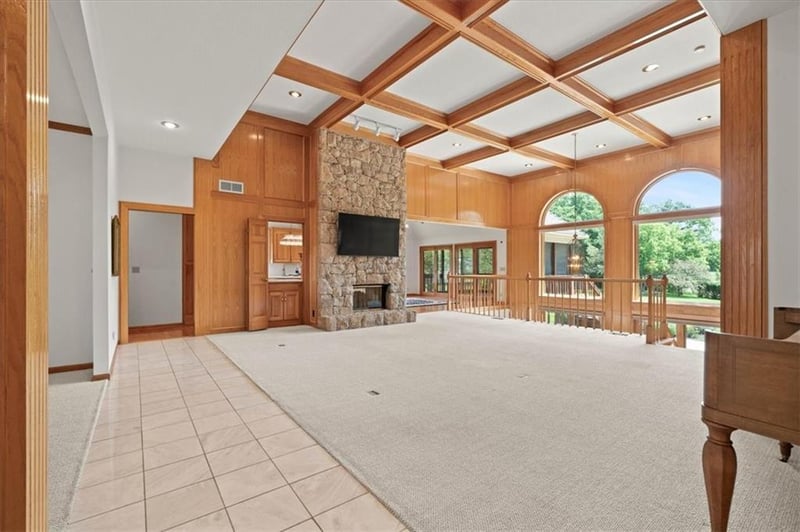 12917 Broadmoor St, Overland Park, KS 66209