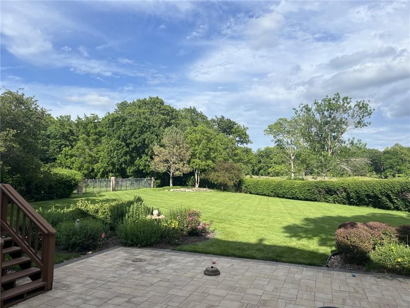 12917 Broadmoor St, Overland Park, KS 66209