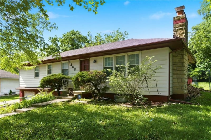 8208 E 79th Ter, Kansas City, MO 64138