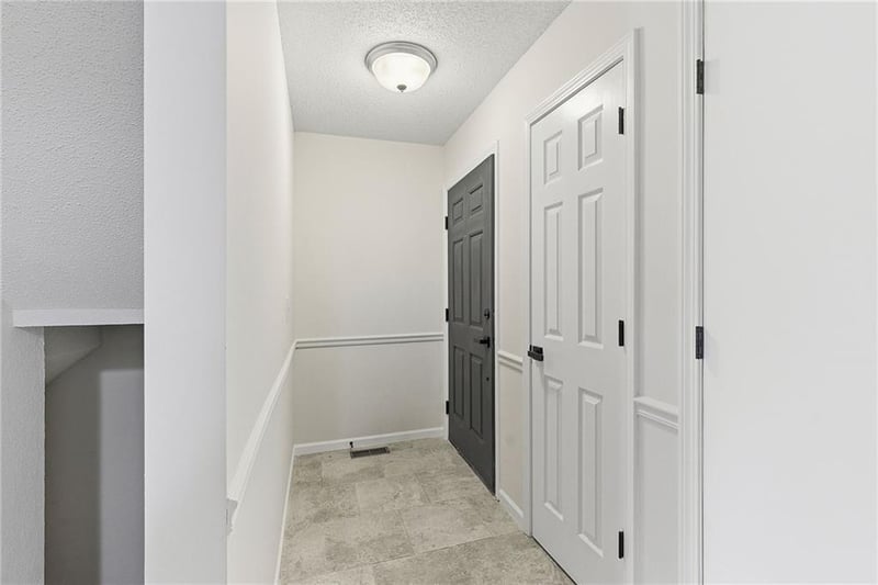 1313 123rd Ter #B, Olathe, KS 66061