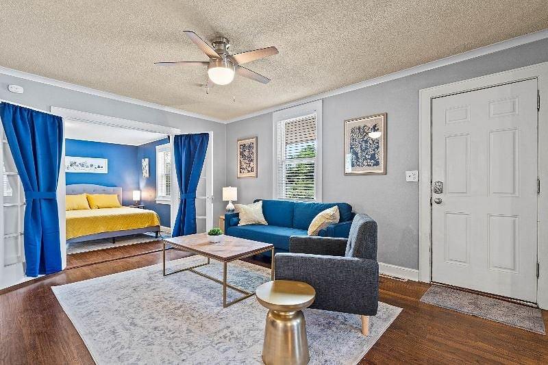 4515 NE Kelsey Rd, Kansas City, MO 64116