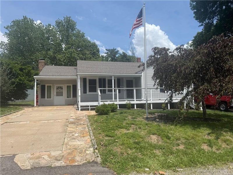 1206 Francis St, Lexington, MO 64067