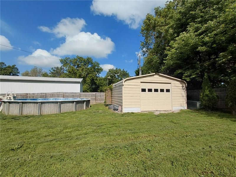 1206 Francis St, Lexington, MO 64067