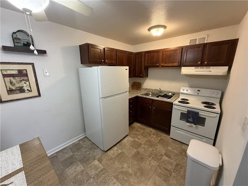 7402 Overton Ave, Raytown, MO 64133