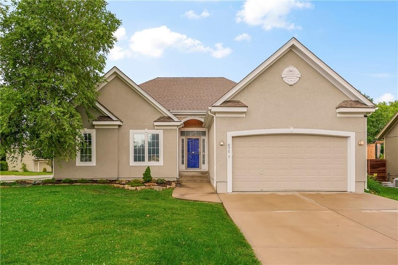 675 Evergreen St, Gardner, KS 66030