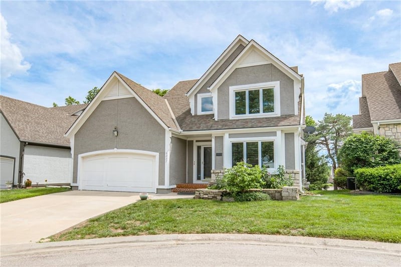 6227 126th Ter, Overland Park, KS 66210