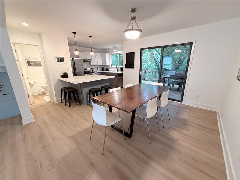 10761 Oakmont St, Overland Park, KS 66210