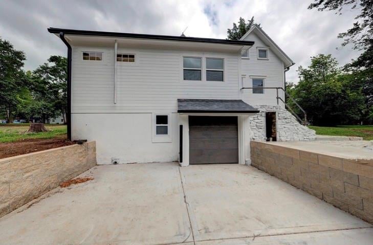10015 Johnson Dr, Merriam, KS 66203