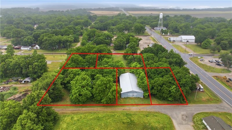 1225 Adams St, Altoona, KS 66710