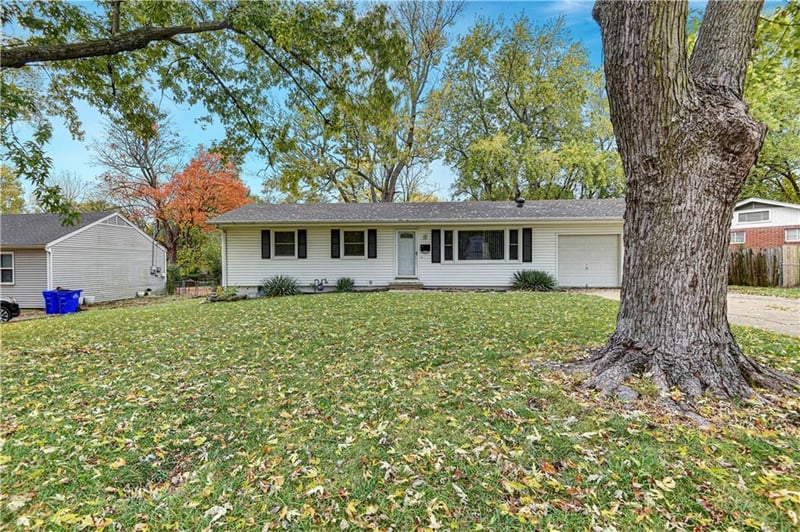 13714 Cypress Ave, Grandview, MO 64030