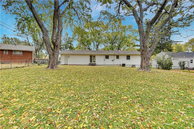 13714 Cypress Ave, Grandview, MO 64030