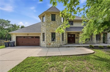 604 NW 64th St, Kansas City, MO 64118