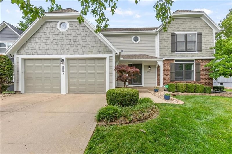 2033 Downing St, Olathe, KS 66062