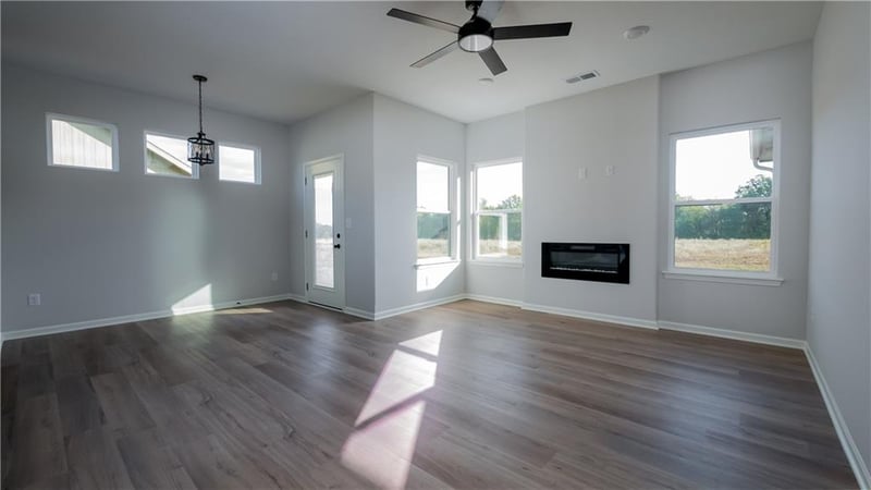 1309 Redwood Ct, Oak Grove, MO 64075