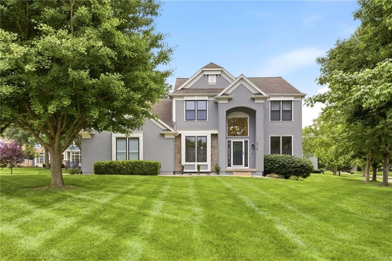 3345 143rd Ter, Leawood, KS 66224