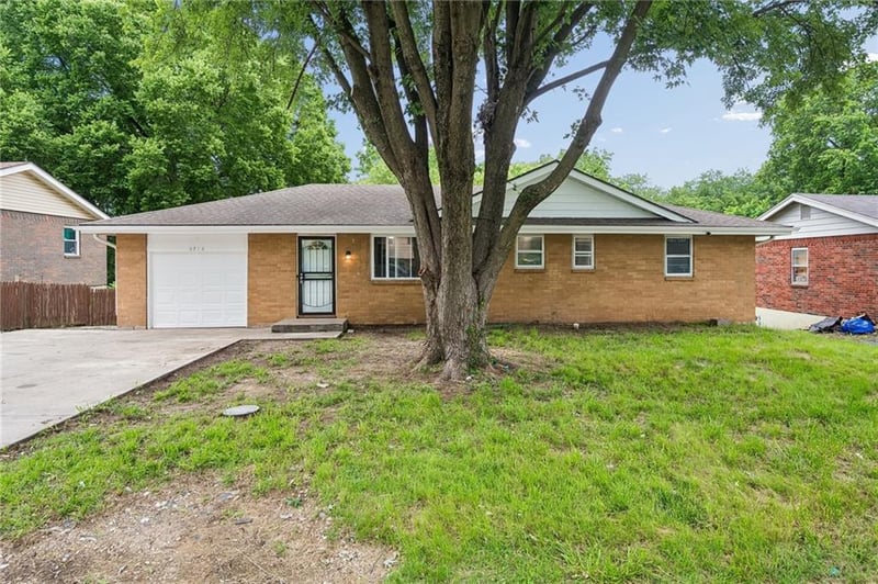 6716 Cotter Ave, Kansas City, MO 64119