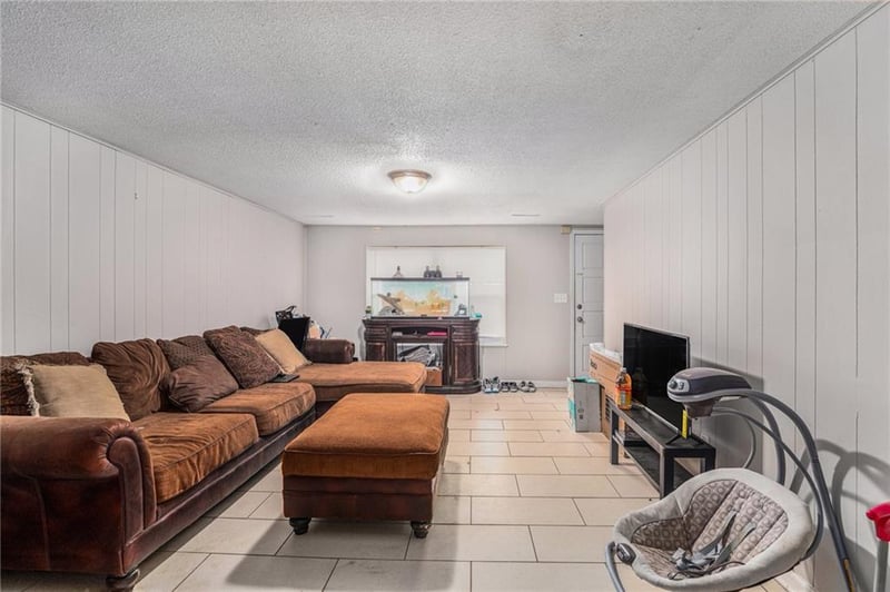 2508 6th St, Blue Springs, MO 64014