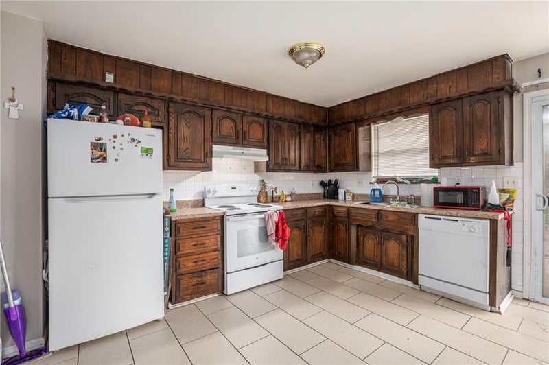 2508 6th St, Blue Springs, MO 64014