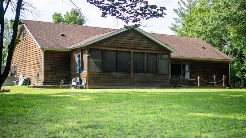 25309 317th St, Harrisonville, MO 64701