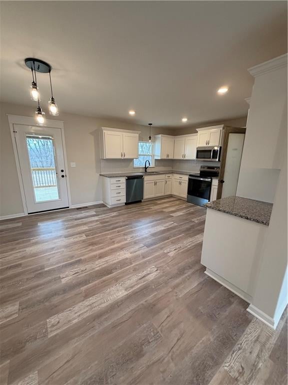 1308 White Oaks Ln, Oak Grove, MO 64075