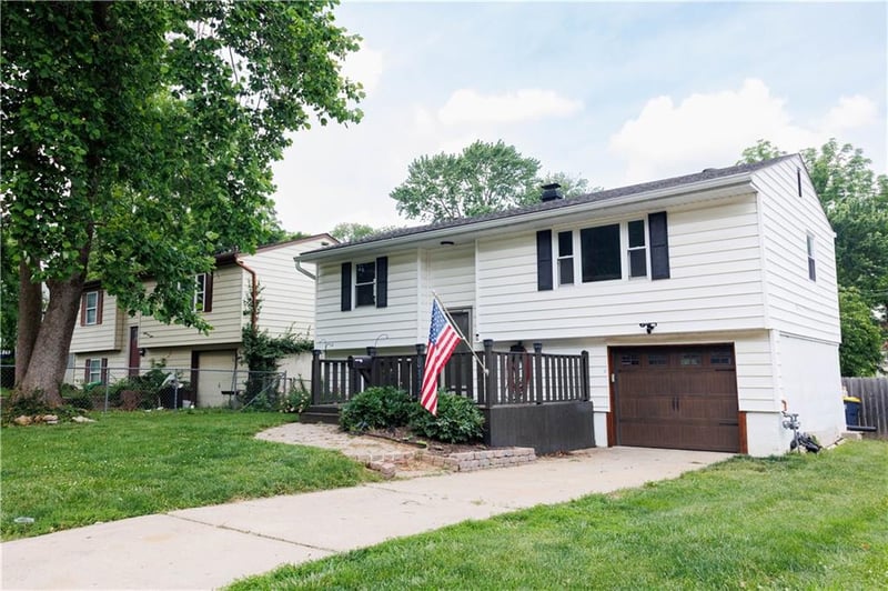 8116 50 St, Kansas City, MO 64119