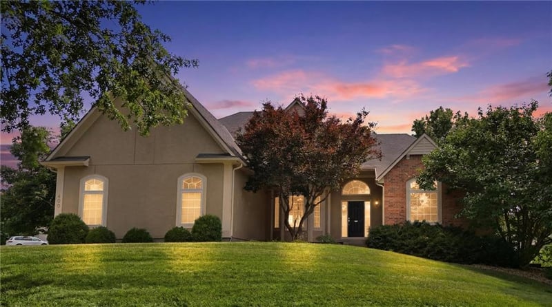 400 Bitter Creek Rd, Lee's Summit, MO 64086
