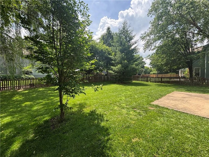 5101 158th St, Overland Park, KS 66224