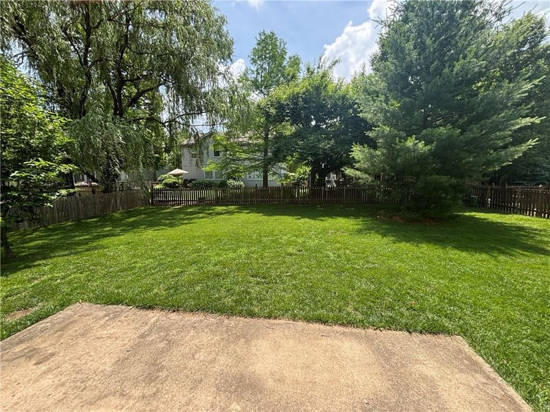 5101 158th St, Overland Park, KS 66224